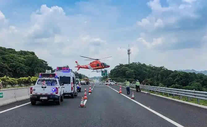 雄关区高速公路汽车救援案例